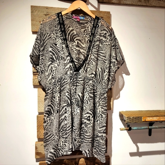 Coupé Swim Animal Print V-Neck Coverup - Picture 1 of 3